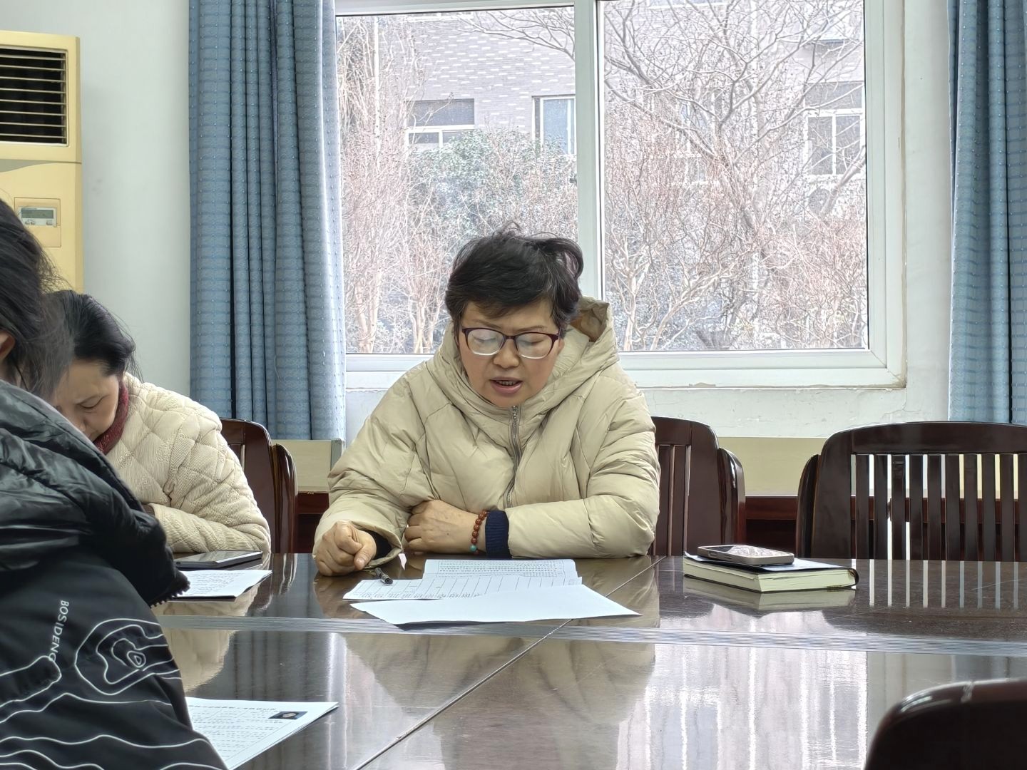 教育科学学院2025年度教职工述职评议大会顺利召开